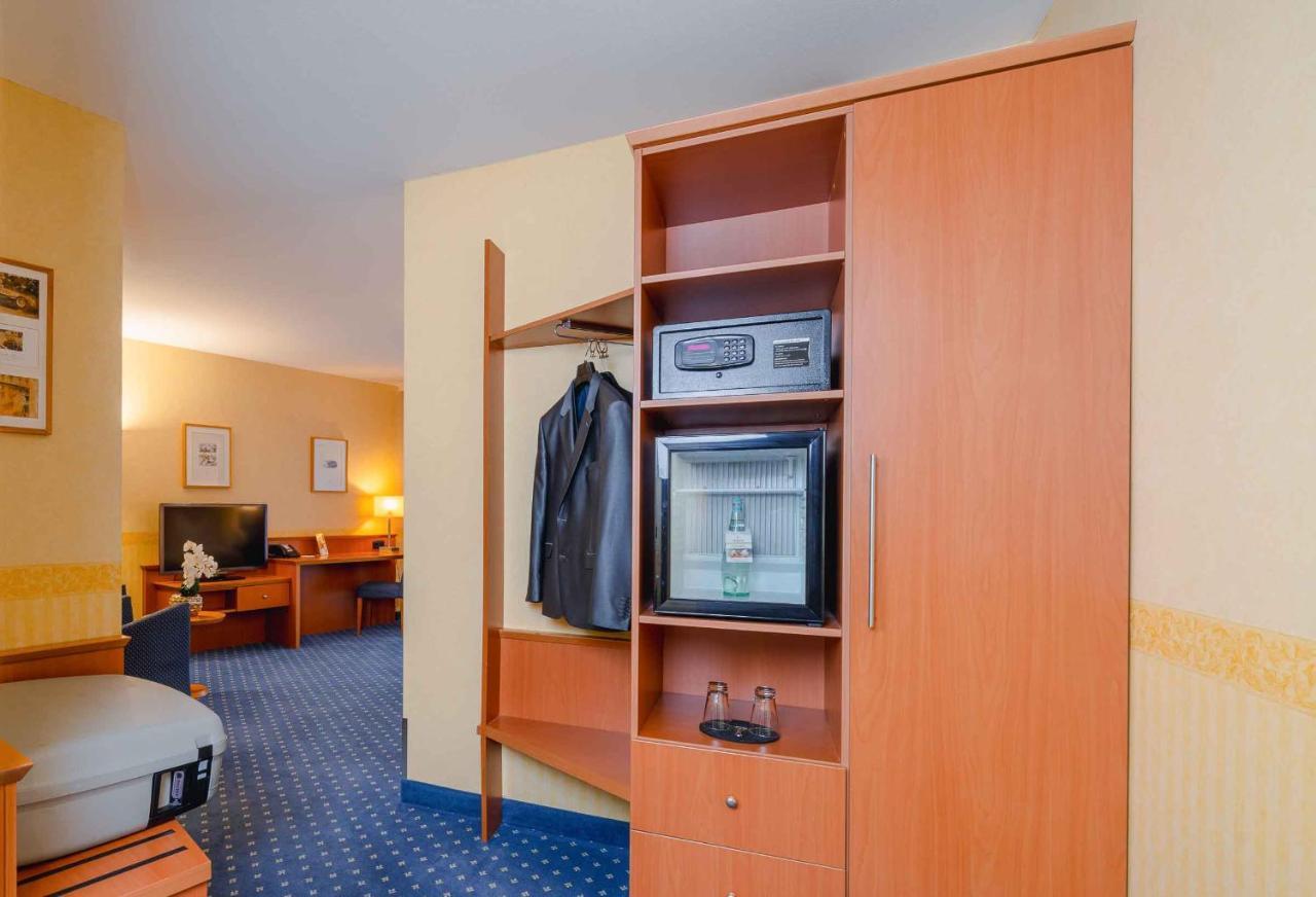 Plaza Inn Koeln Pulheim Zewnętrze zdjęcie