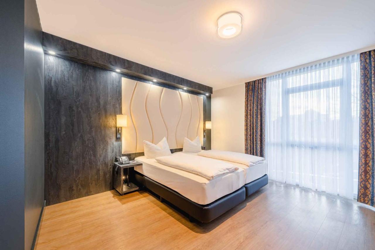 Plaza Inn Koeln Pulheim Zewnętrze zdjęcie