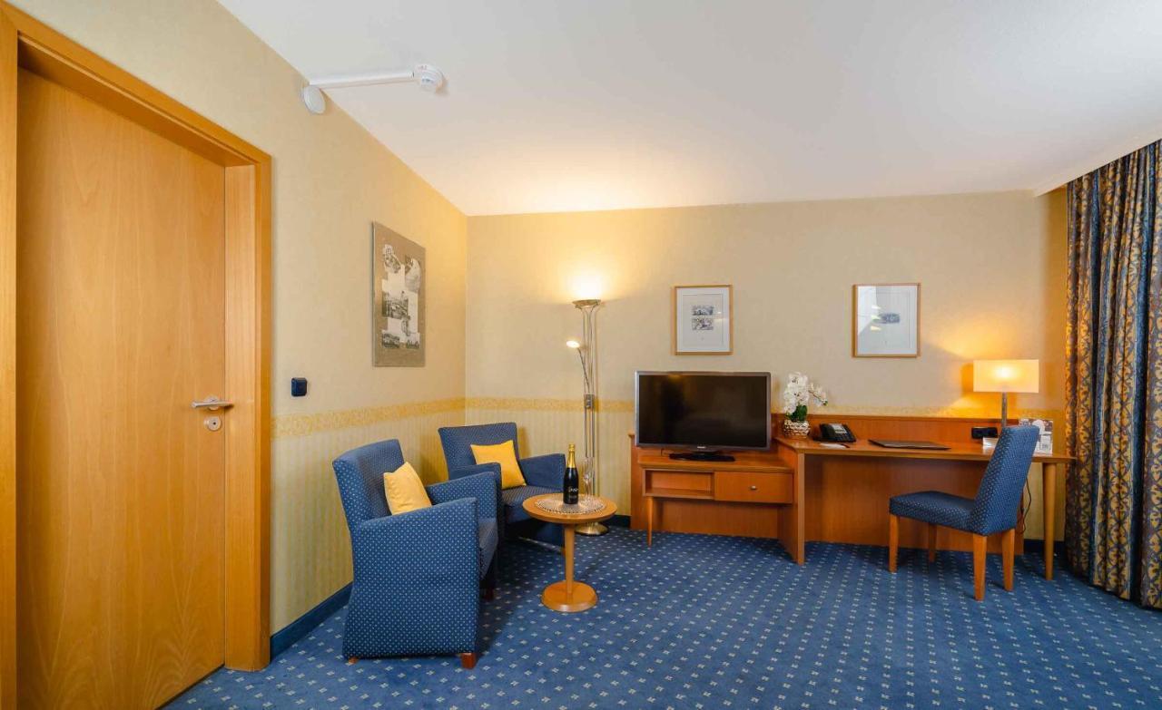 Plaza Inn Koeln Pulheim Zewnętrze zdjęcie
